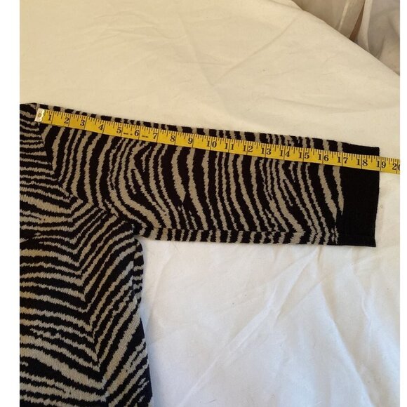 Kim Rogers Sweater Cardigan PXL Animal Print Tan Black Knit 1 Top Button Petite - Picture 9 of 9